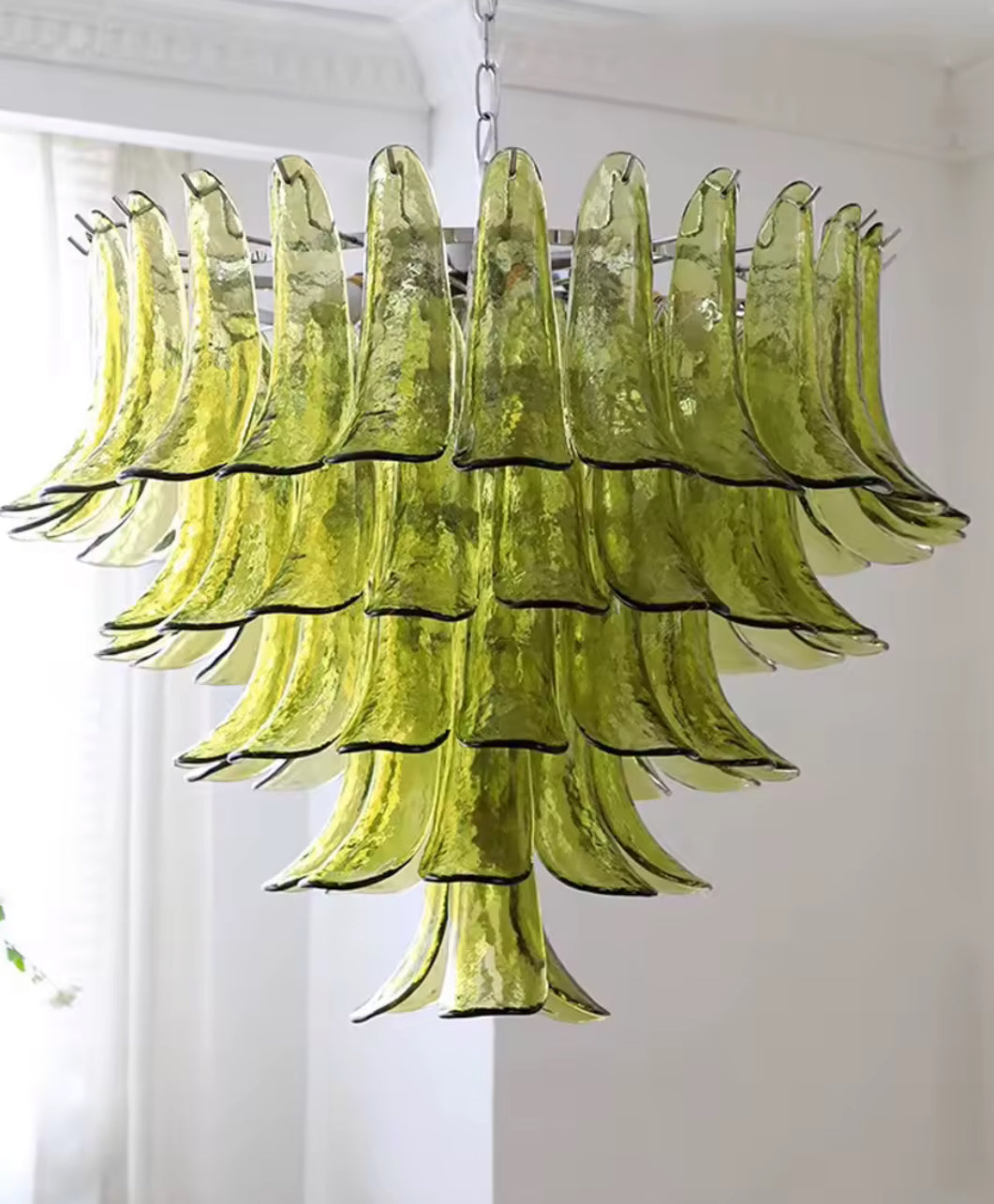 Handcrafted venetian glass lamp showing detailed emerald construction