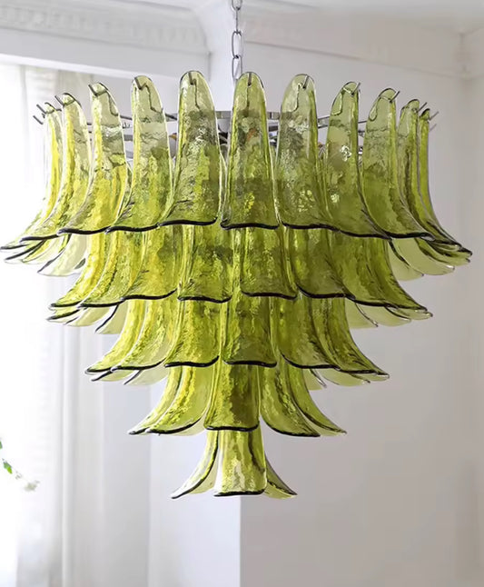 Handcrafted venetian glass lamp showing detailed emerald construction